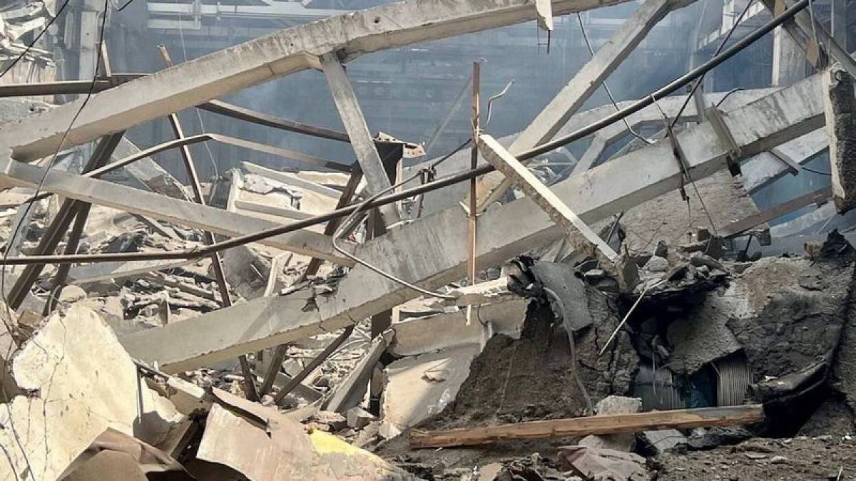 Запорізька ОВА: крилаті ракети  ворога поцілили в цех одного з підприємств у Дніпровському районі