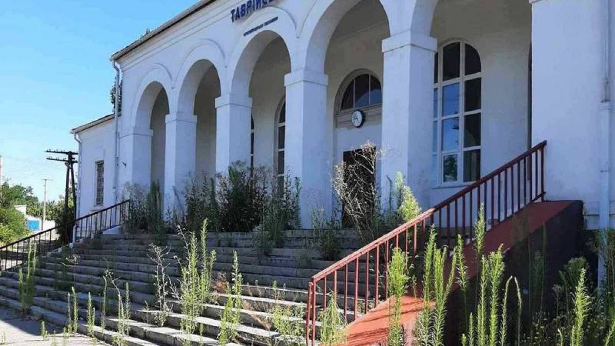 Як виглядає “асвабаждьонний” залізничний вокзал у Василівці (фото)