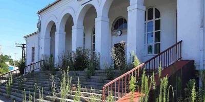 Як виглядає “асвабаждьонний” залізничний вокзал у Василівці (фото)