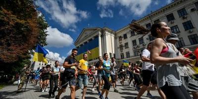 В Запоріжжі відбувся спортивний флешмоб “Біжу за Азовсталь”