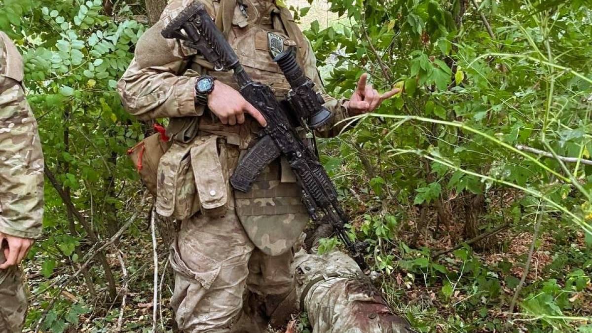 АЗОВ на Запорізькому напрямку знищує расіян, які воювали в Маріуполі