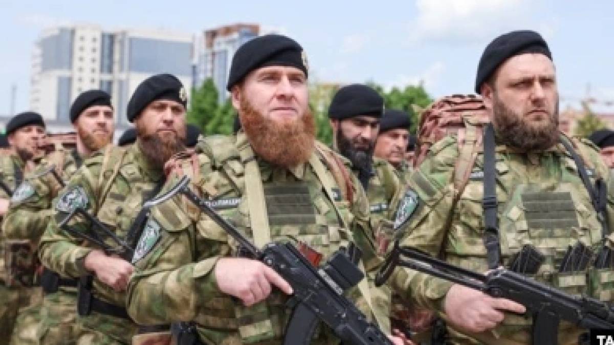Окупанти перекидають на Запоріжжя майже тисячу кадирівців, – військовий експерт