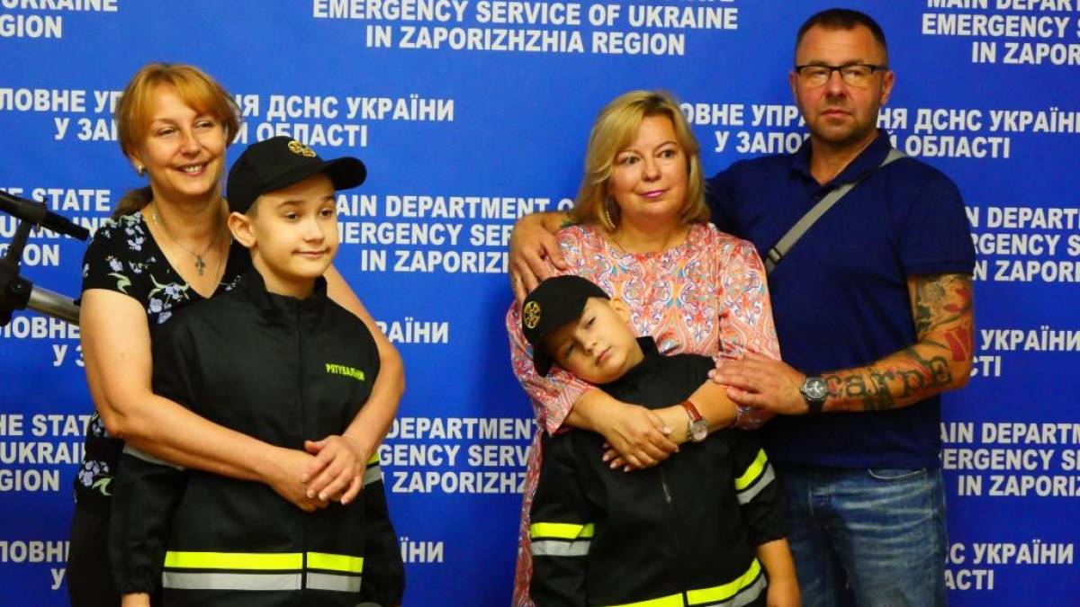 До запорізьких рятувальників завітали лауреати Акції «Діти-рятувальники – герої війни»
