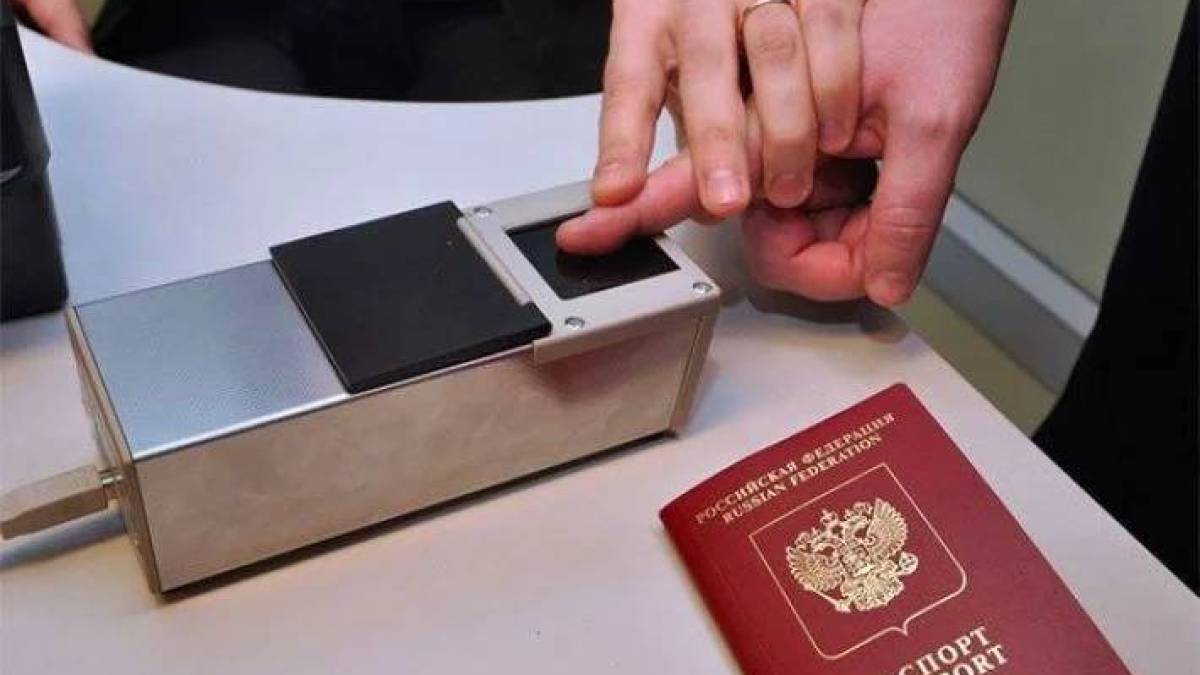 У Мелітополі окупанти роблять аналіз ДНК та беруть відбитки пальців у зрадників із колонії