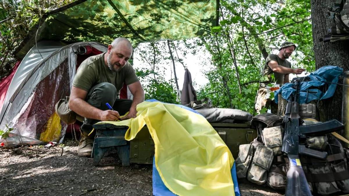 З Днем прапора, Україно!