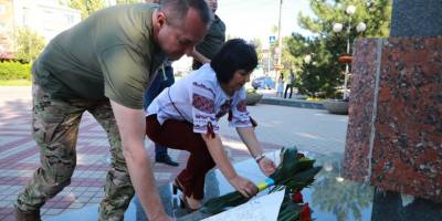 Керівництво Запорізької  області вшанувало борців за нашу державність