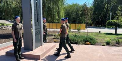 У Запоріжжі урочисто відкрили «Монумент Честі і Гідності»
