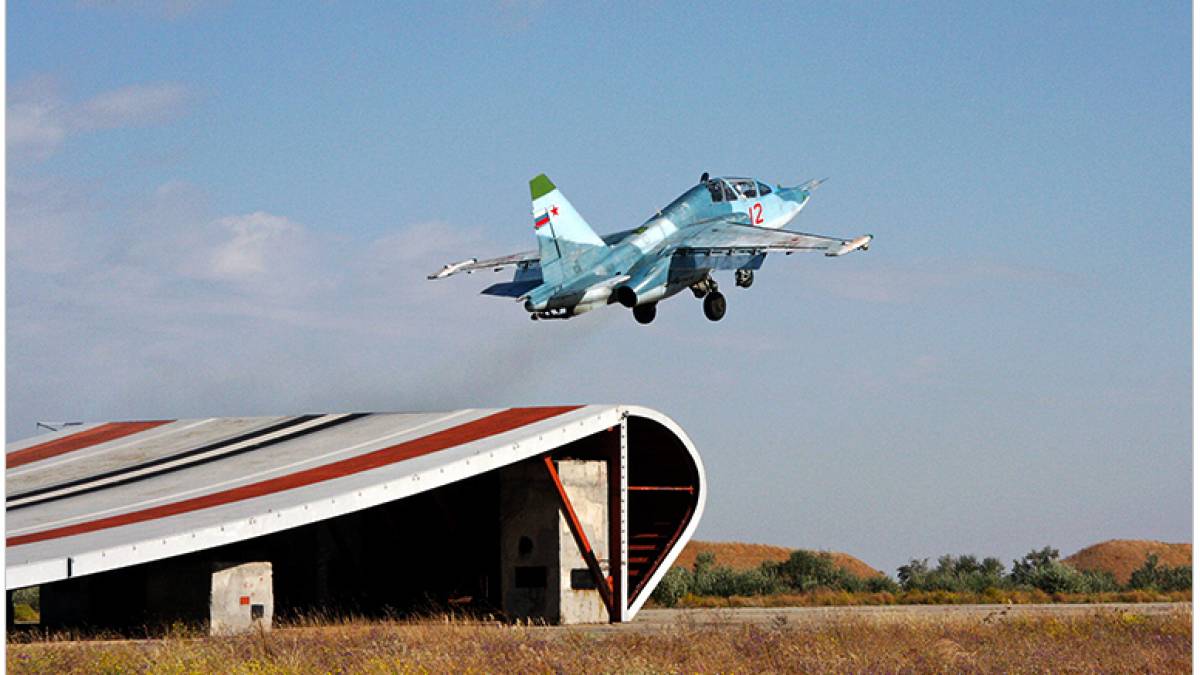 Запорізький волонтер розповів, де у Криму знаходиться найнезвичайніший військовий об’єкт – підземний авіаносець