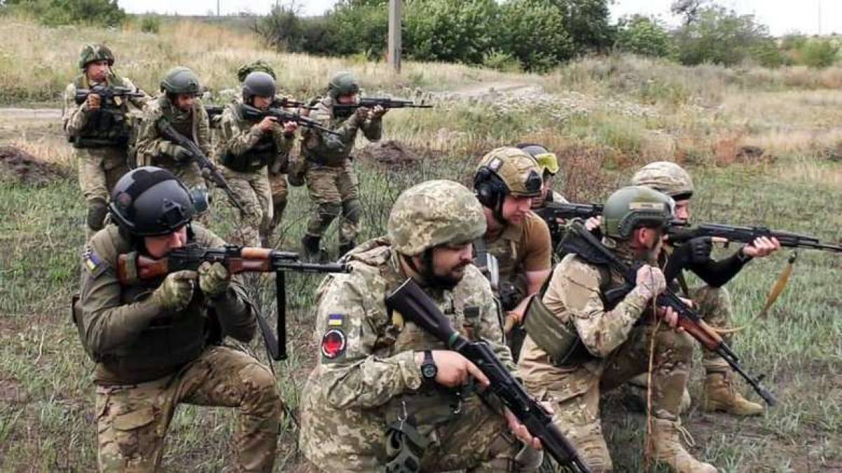 На Запорізькому напрямку противник здійснював обстріли із ствольної, реактивної артилерії та танків
