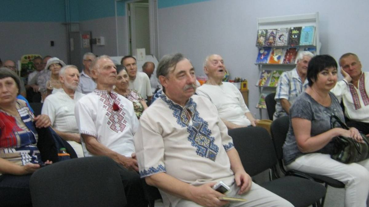 У Запоріжжі поціновувачі веселого слова відзначили ювілей майстра українського гумору Павла Глазового