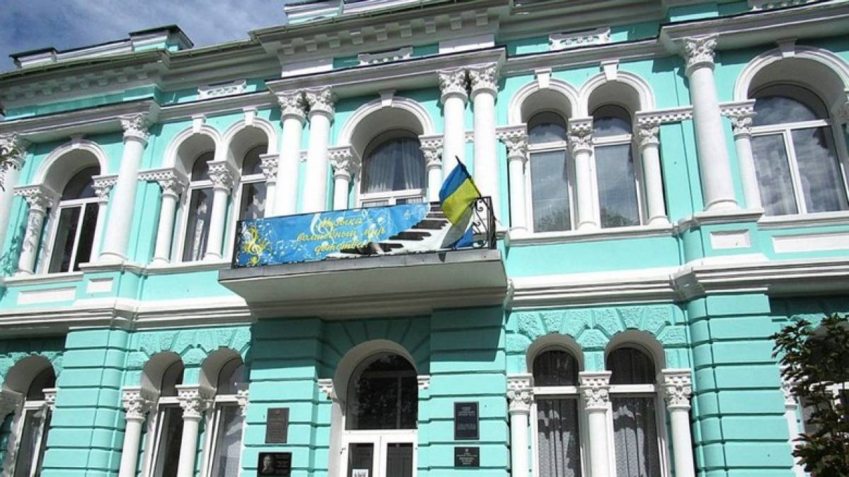 Викладачі Бердянської музичної школи запрошують юних бердянців на навчання в Запоріжжі!
