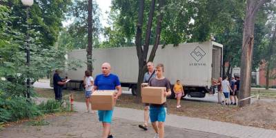 Для мешканців Бердянська отримано 500 продуктових наборів від благодійної організації «Українська освітня патформа»!