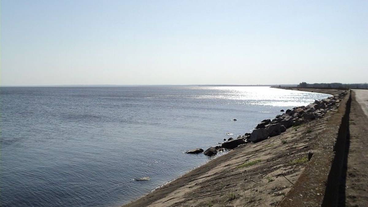 Соцмережі повідомляють, що рашисти замінували всю берегову лінію Каховського водосховища