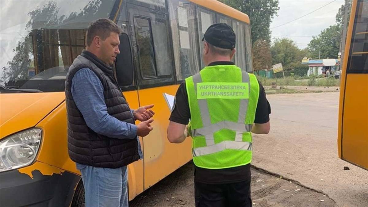 У Запоріжжі продовжують перевіряти громадський транспорт