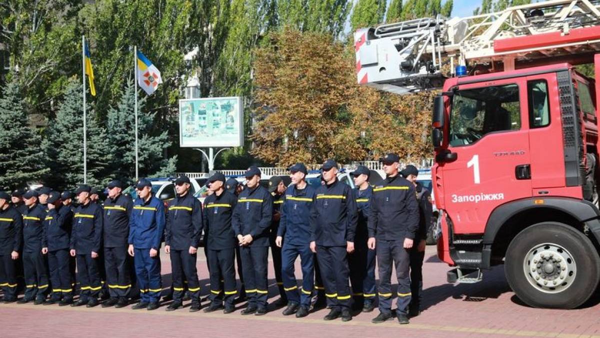 Глава Запорізької ОВА привітав рятувальників із професійним святом