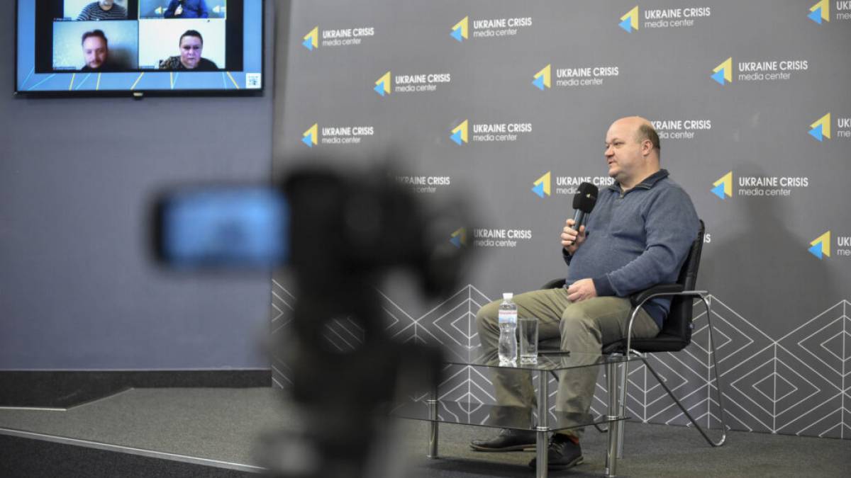 “Треба тримати Україну у фокусі уваги світу”, – Валерій Чалий