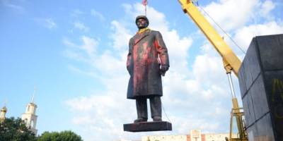 На Донбасі продали Леніна: хтось заплатив більше 700 тисяч