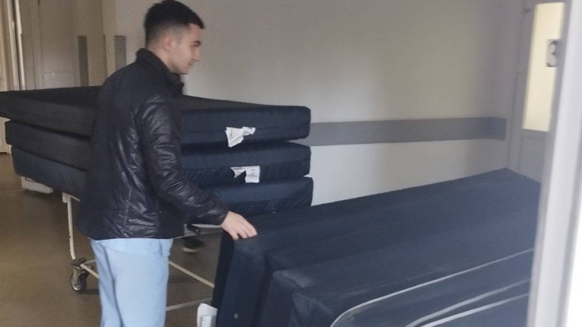 Медичні матраци прилетіли до Запоріжжя з Америки