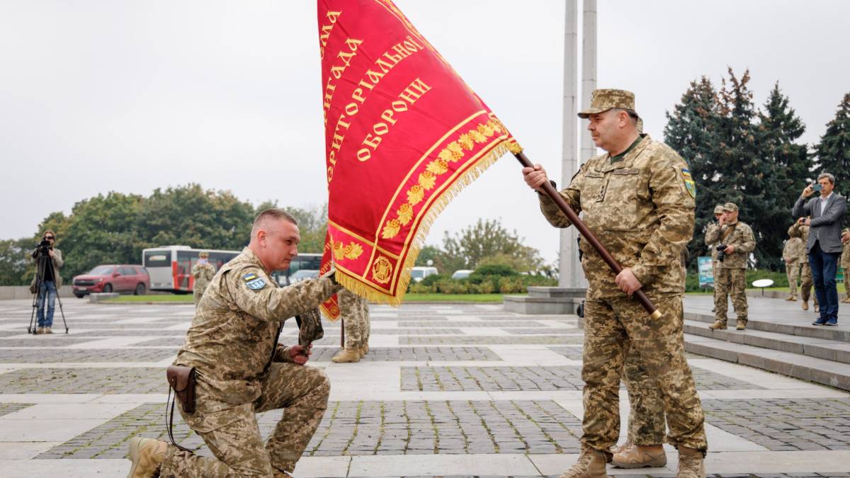 Запорізька окрема бригада територіальної оборони отримала Бойовий прапор (фото)