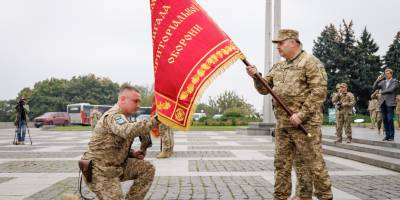 Запорізька окрема бригада територіальної оборони отримала Бойовий прапор (фото)