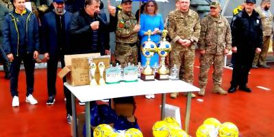 У Запорожжі пройшов матч за участю зірок-ветеранів запорізького футболу (фото)