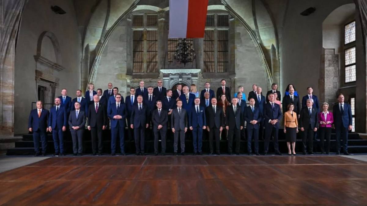 Вперше в історії: Європейська політична спільнота зібралась у Празі
