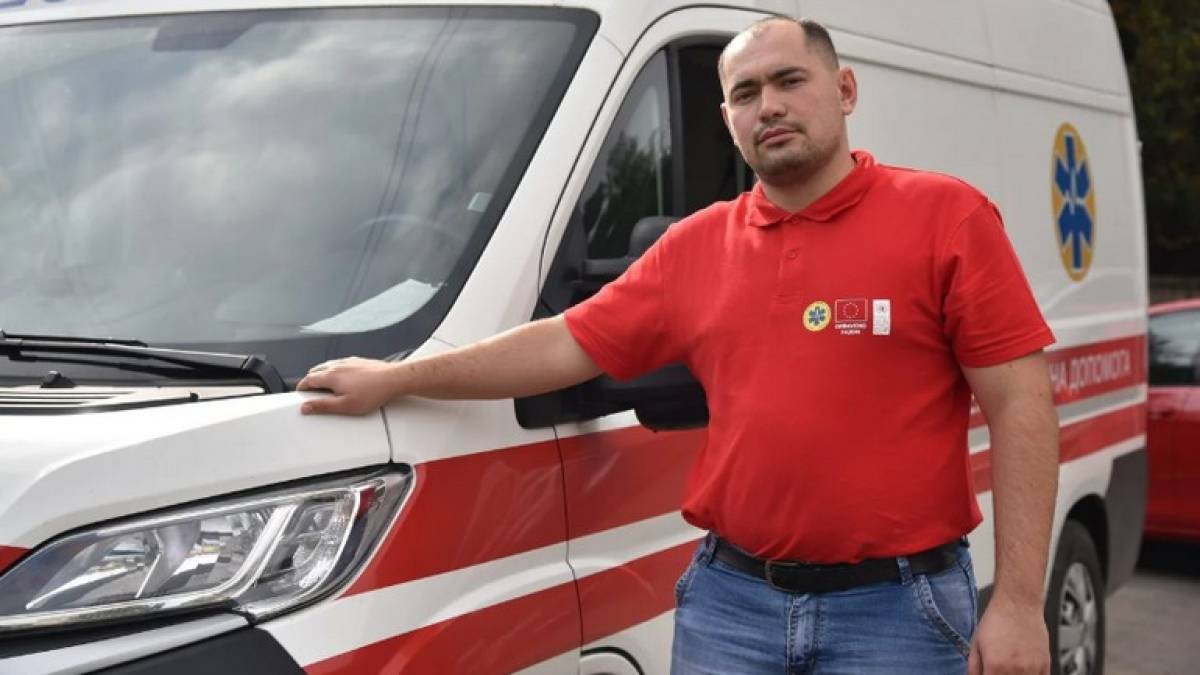 ЄС та ПРООН допомагають навчати українських техніків екстреної медичної допомоги
