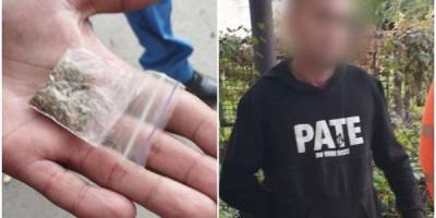 Запорізькі патрульні продовжують виявляти в громадян, ймовірно, наркотичні речовини
