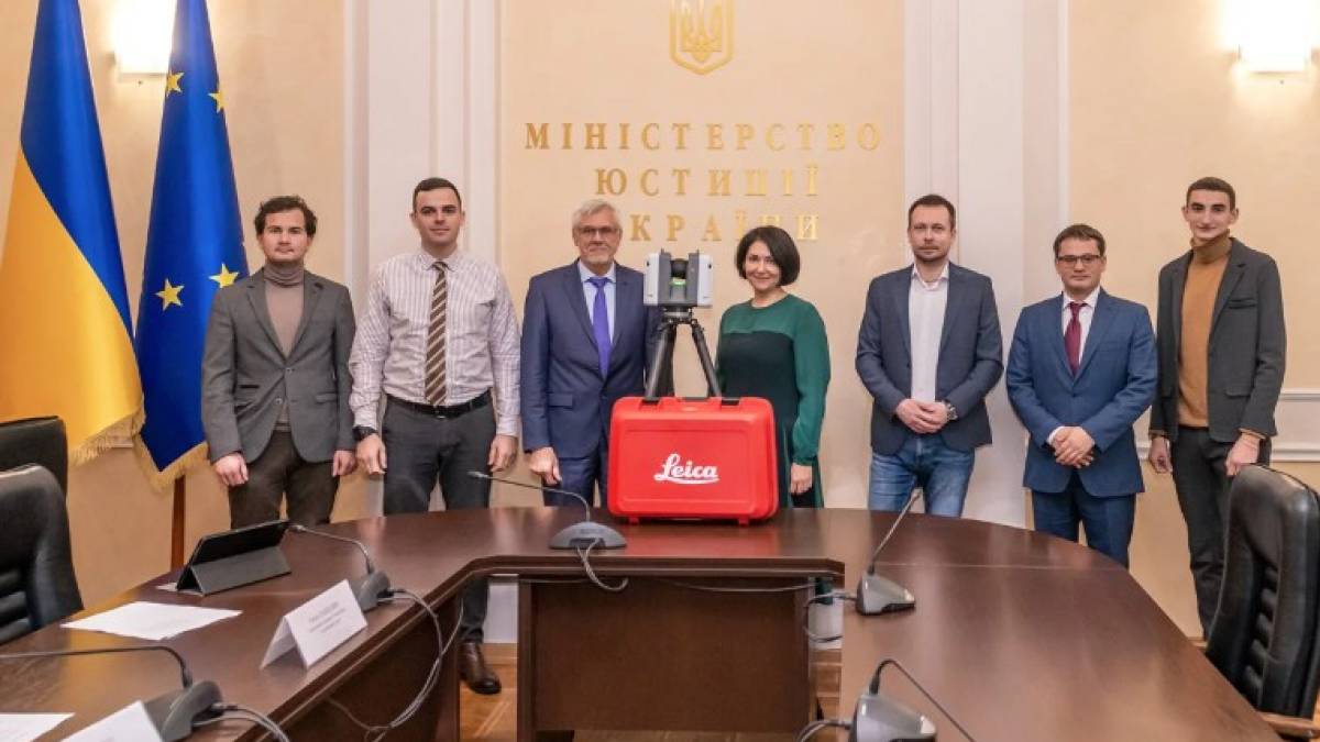 Воєнні злочини в Україні: ЄС надав Мін’юсту обладнання для проведення судових експертиз