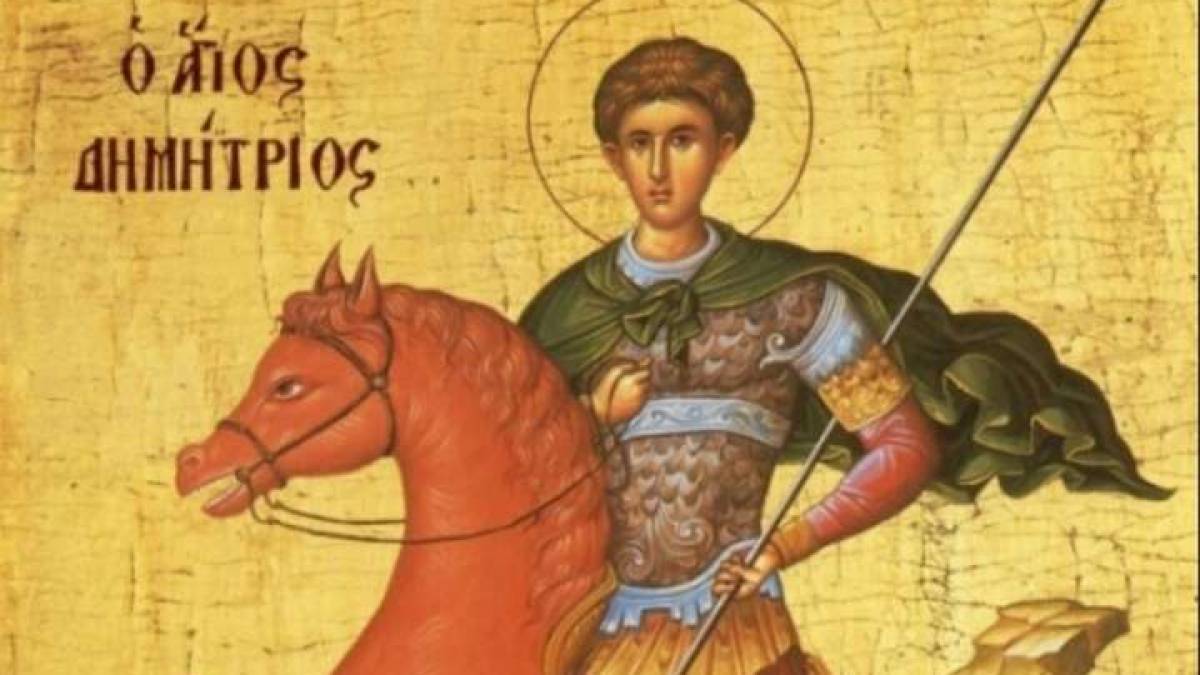 Церковне свято 8 листопада: яким святим молитися, що можна робити, а які дії вважаються гріховними