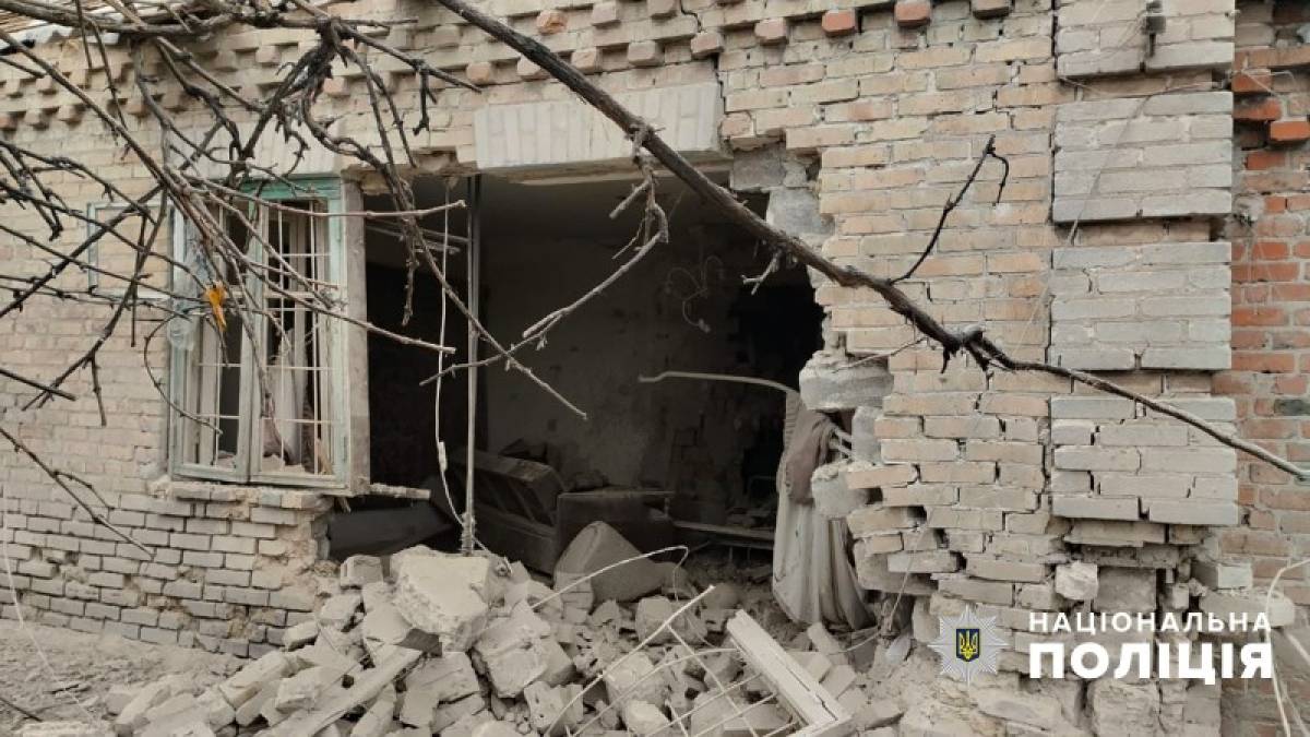 Поліцейські за дві доби задокументували півсотні зруйнуваних об’єктів інфраструктури у Запорізькій області