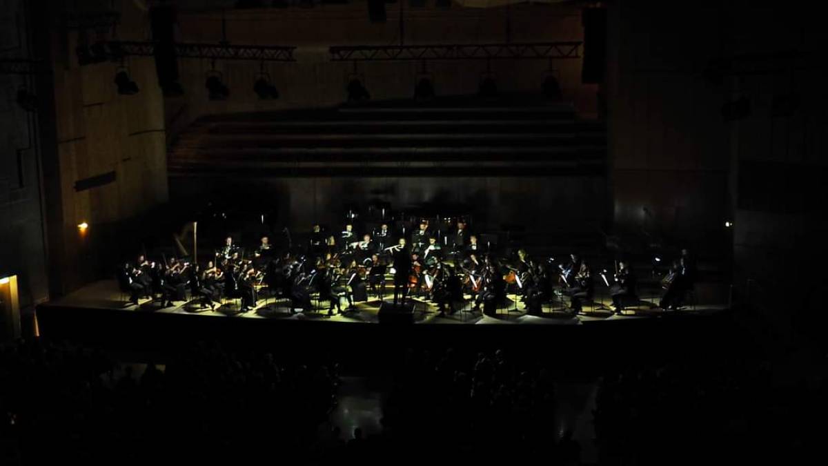 Kyiv Symphony Orchestra грає на гастролях у темряві – щоб німці зрозуміли, що відчувають українці
