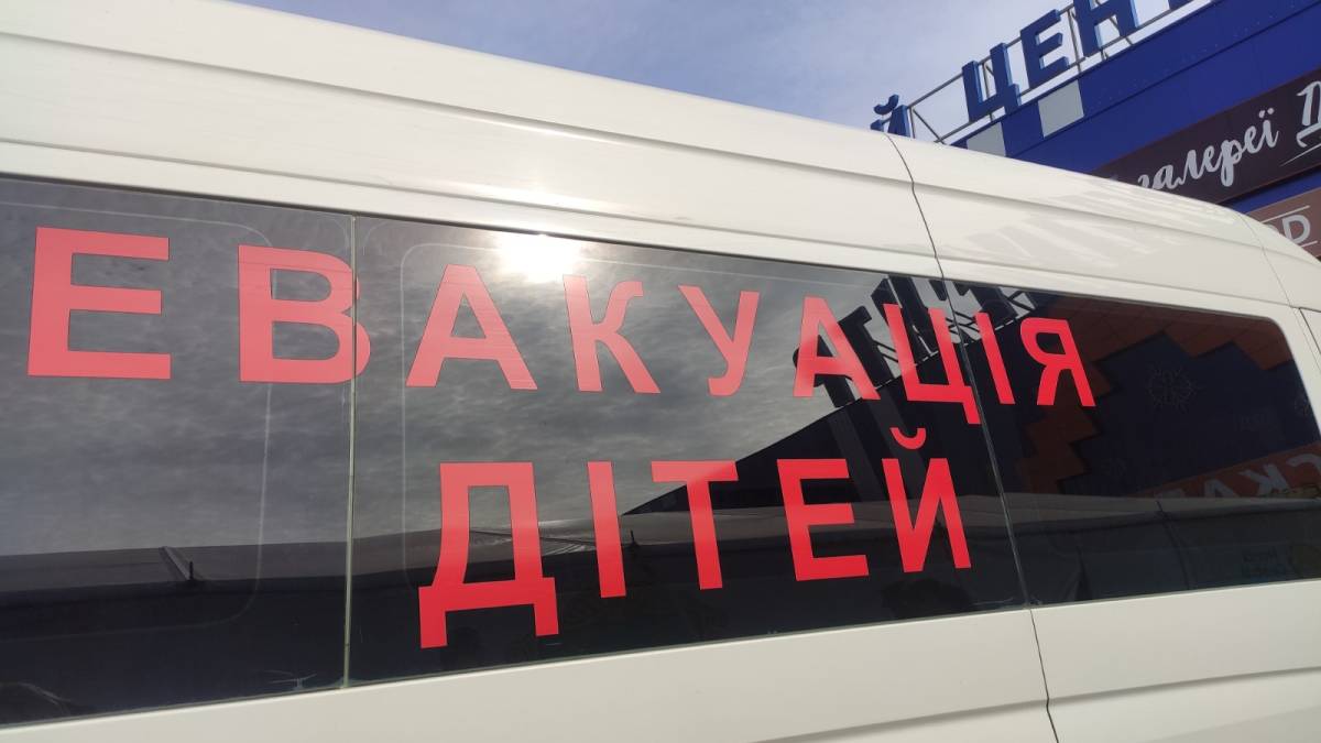 На плечах волонтерів: як тримається найбільший у Запоріжжі хаб для прийому переселенців
