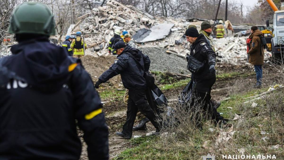 На Запоріжжі тривають рятувально-пошукові роботи після вчорашнього акту російського терору