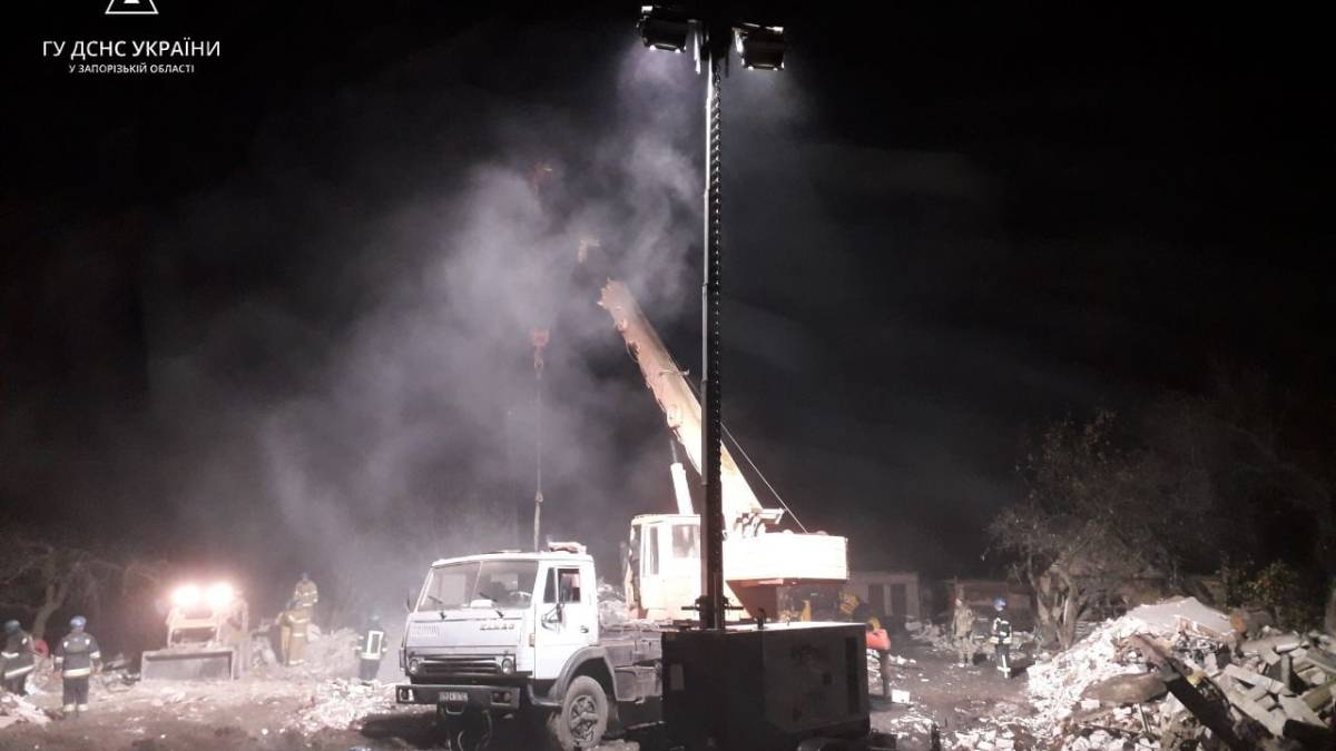 У зруйнованому будинку у Вільнянську знайдено вже десять загиблих