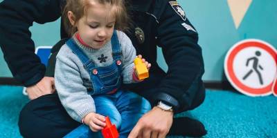 Інспектори відділу зв’язків із громадськістю провели для вихованців дитячого садка пізнавальне заняття