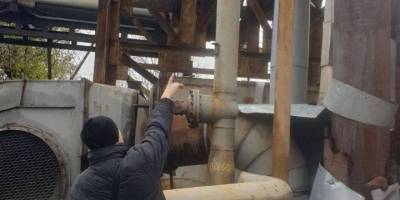 На цей час теплоносій вже подано до будинків. Зараз триває завповнення системи.