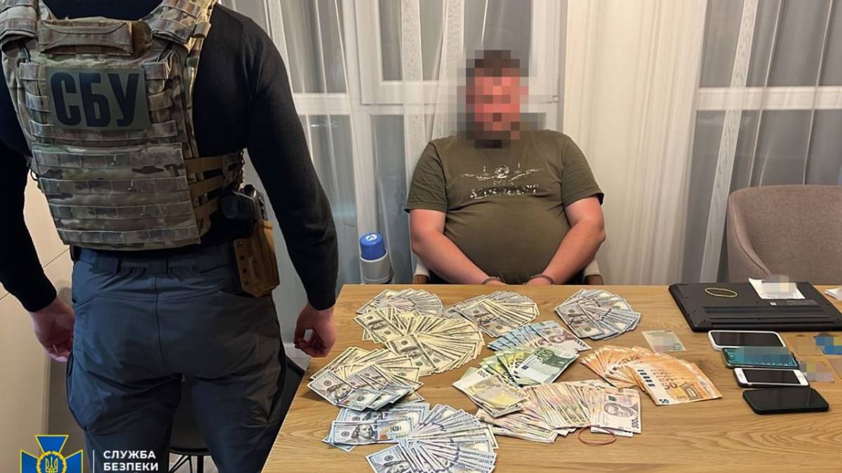 СБУ знешкодила злочинне угруповання, яке пропонувало «ухилянтам» виїхати до росії