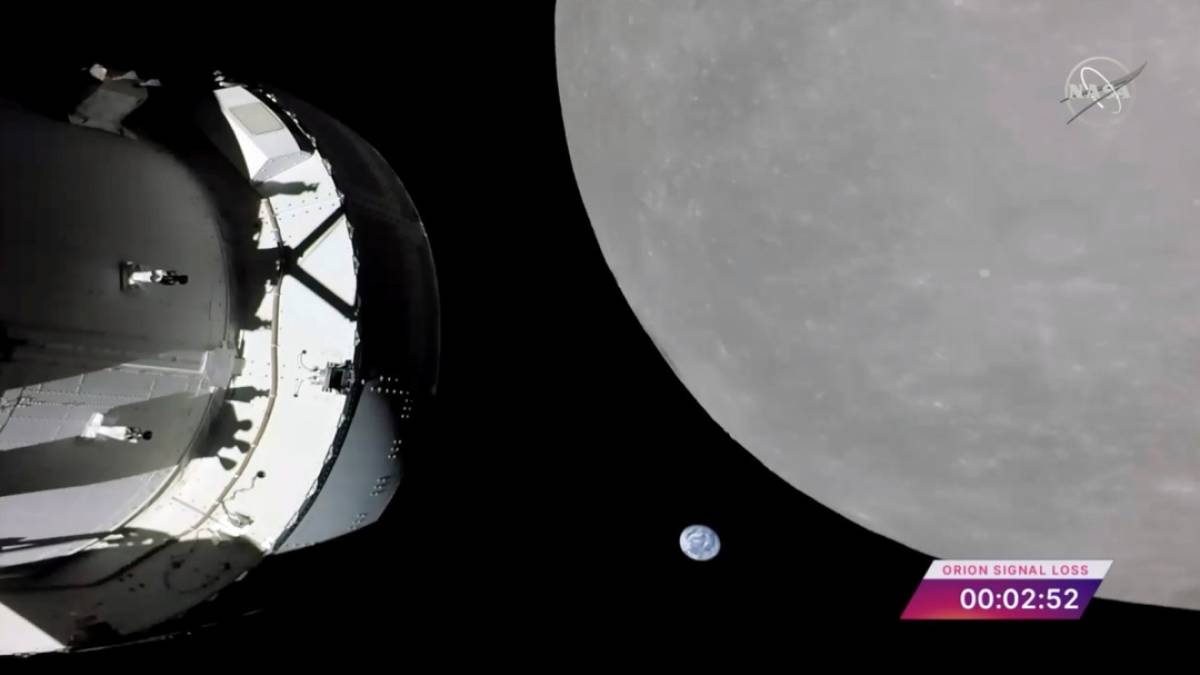 Космічний апарат NASA вперше за 50 років дістався Місяця