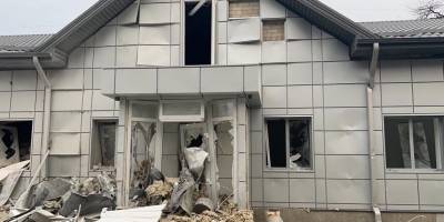 Фото: 25 листопада рашисти поцілили в СТО одного з селищ Запорізького району, – Куртєв