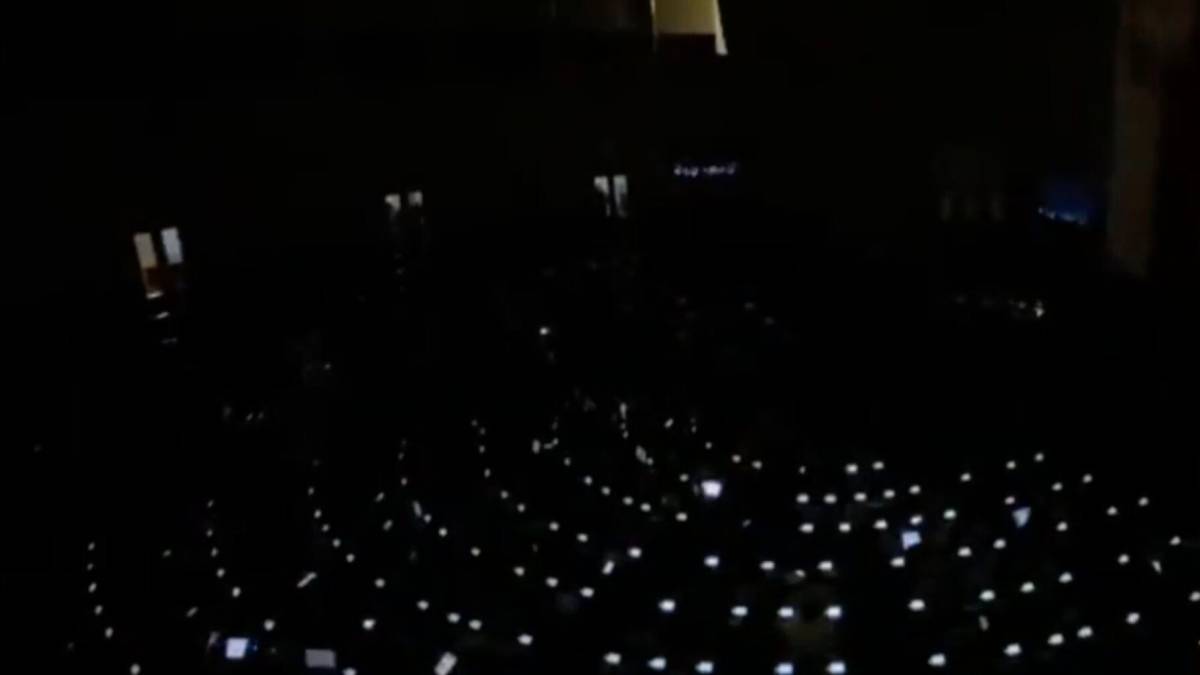 Солідарні з Україною: засідання сесії ПА ОБСЄ у Варшаві розпочалося у темряві