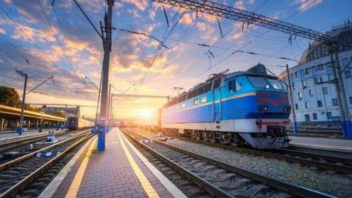 На 1 грудня “Укрзалізниця” призначила евакуаційний потяг до Львова