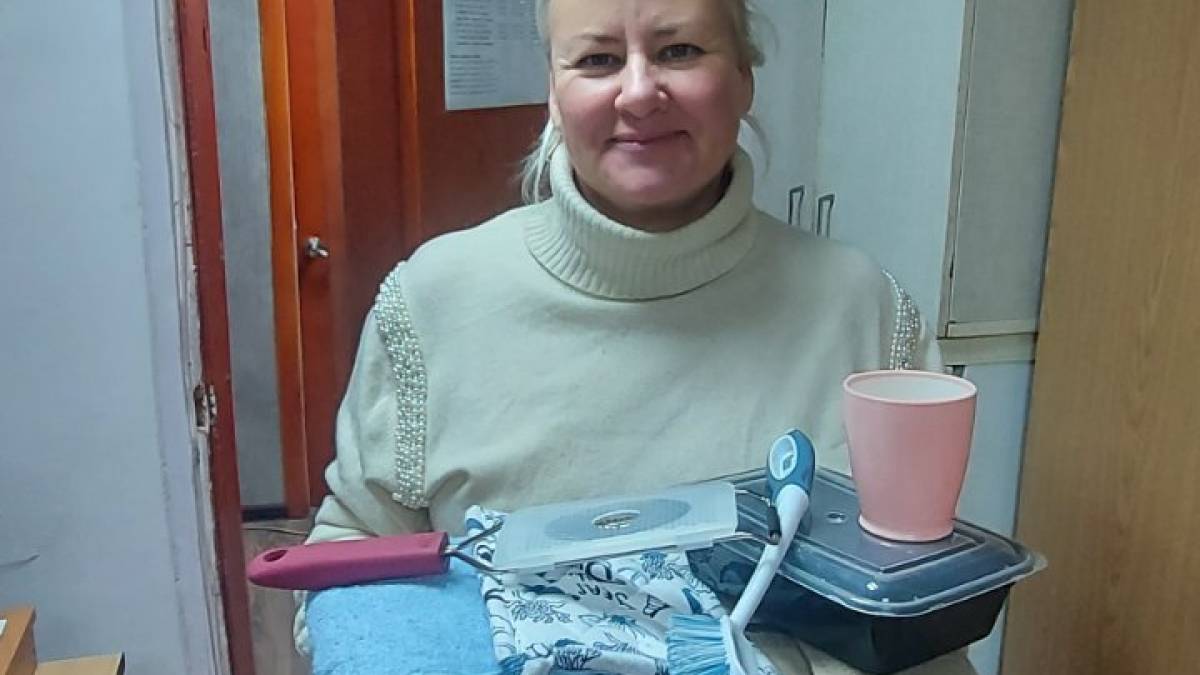 Допомога тому, кому важче, зігріває теплими емоціями