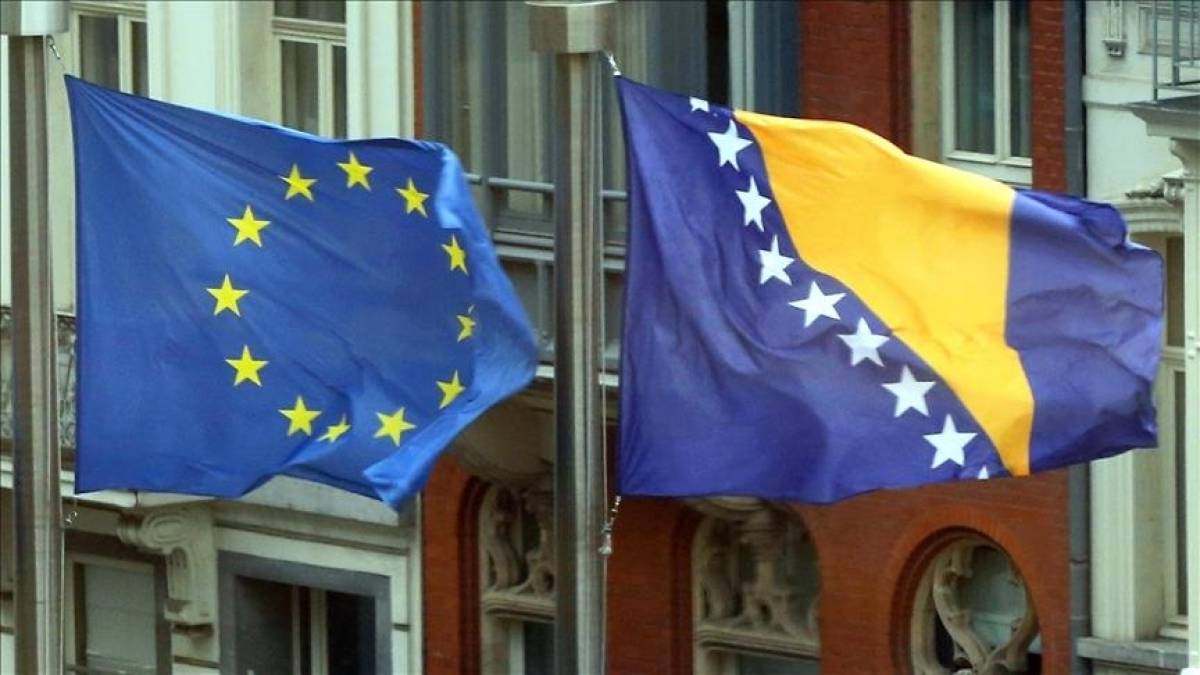 Боснія та Герцеговина офіційно отримала статус кандидата на вступ до ЄС