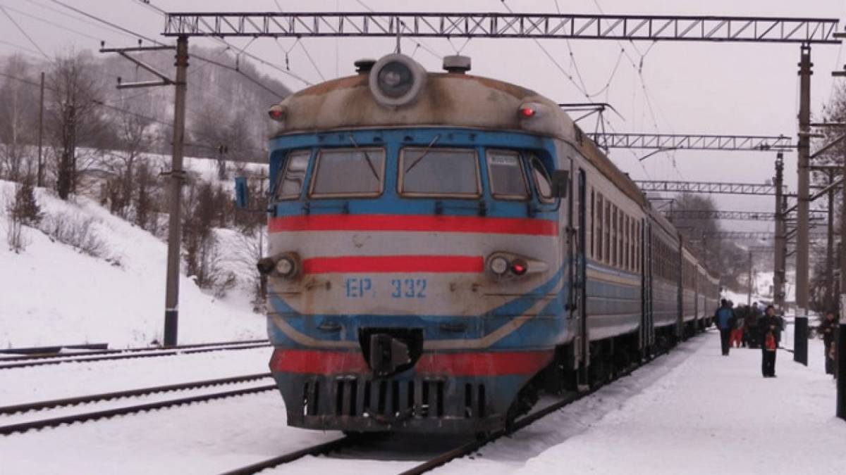 Через знеструмлення 20 поїздів рухаються із затримками