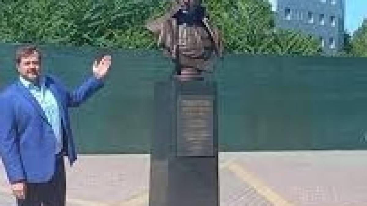 У Мелітополі окупанти з колаборантами зібралися перейменувати близько 600 вулиць та встановити 100 пам’ятників
