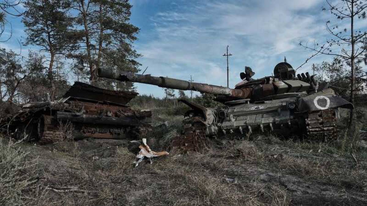Загальні бойові втрати противника з 24.02 по 21.12 – Генштаб ЗСУ: 99740 (+510) осіб, 1972 (+12) артсистеми, 3002 (+7) танки, 1688 (+8) БПЛА