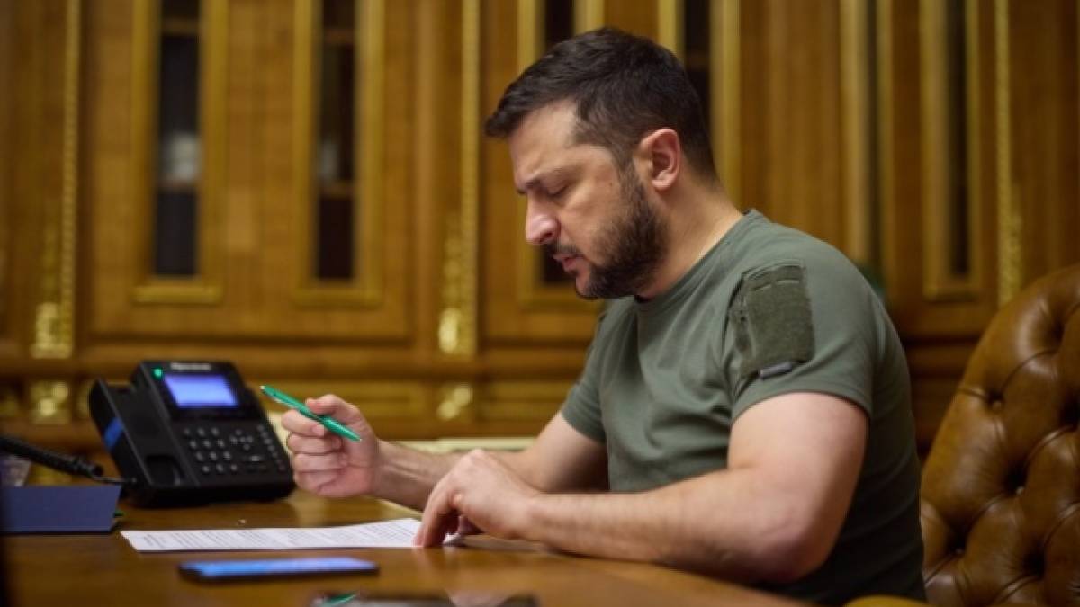 Зеленський підписав Закон «Про медіа»