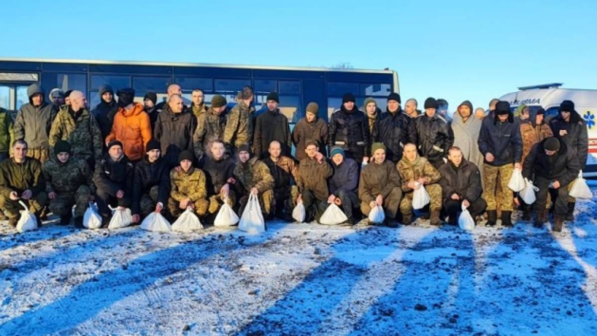 В Україну з російського полону повернулися 50 військових