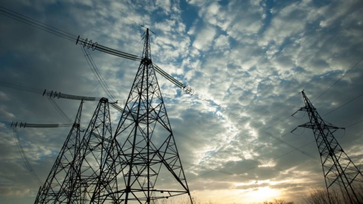 Нацкомісія перевірить сім обленерго через недотримання графіків відключень